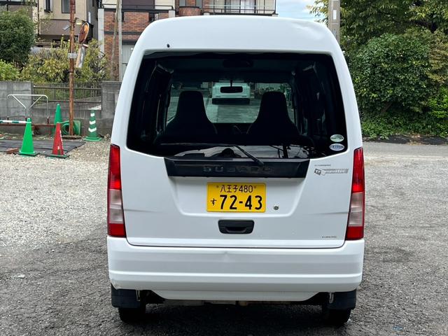 サンバーバン トランスポーター　軽バン　ＡＴ　両側スライドドア　キーレスエントリー　エアコン　パワーウィンドウ　運転席エアバッグ（8枚目）