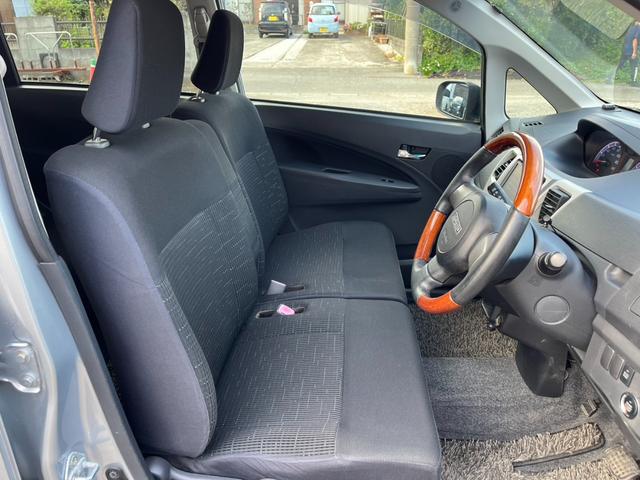 ムーヴ カスタム　ＲＳ　４ＷＤ　ナビ　ＴＶ　オートライト　スマートキー　ベンチシート　ＣＶＴ　盗難防止システム　ＡＢＳ　ＣＤ　ミュージックプレイヤー接続可　アルミホイール　衝突安全ボディ　エアコン（11枚目）