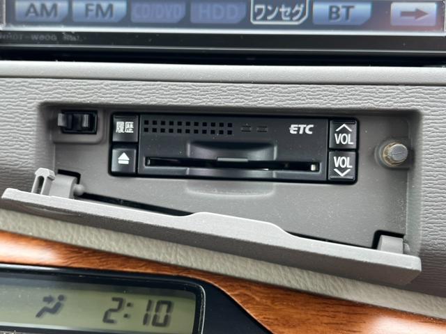 アイシス Ｌ　ＥＴＣ　バックカメラ　ナビ　ＴＶ　両側スライド・片側電動　スマートキー　３列シート　ＣＶＴ　アルミホイール　ＣＤ　ＤＶＤ再生　ミュージックプレイヤー接続可　Ｂｌｕｅｔｏｏｔｈ　盗難防止システム（8枚目）