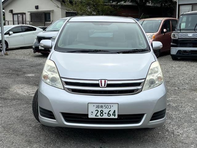 アイシス Ｌ　ＥＴＣ　バックカメラ　ナビ　ＴＶ　両側スライド・片側電動　スマートキー　３列シート　ＣＶＴ　アルミホイール　ＣＤ　ＤＶＤ再生　ミュージックプレイヤー接続可　Ｂｌｕｅｔｏｏｔｈ　盗難防止システム（13枚目）