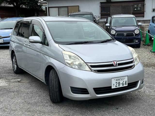 アイシス Ｌ　ＥＴＣ　バックカメラ　ナビ　ＴＶ　両側スライド・片側電動　スマートキー　３列シート　ＣＶＴ　アルミホイール　ＣＤ　ＤＶＤ再生　ミュージックプレイヤー接続可　Ｂｌｕｅｔｏｏｔｈ　盗難防止システム（14枚目）