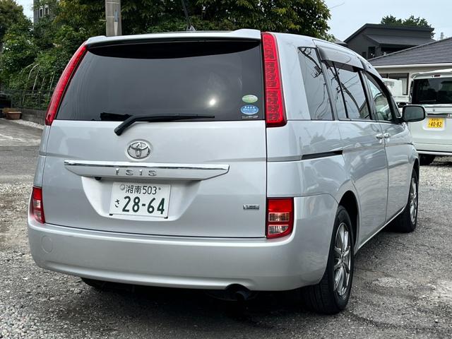 アイシス Ｌ　ＥＴＣ　バックカメラ　ナビ　ＴＶ　両側スライド・片側電動　スマートキー　３列シート　ＣＶＴ　アルミホイール　ＣＤ　ＤＶＤ再生　ミュージックプレイヤー接続可　Ｂｌｕｅｔｏｏｔｈ　盗難防止システム（17枚目）
