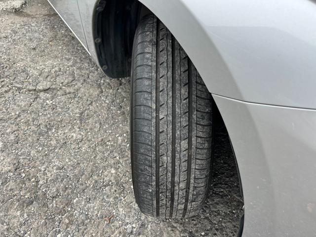 アイシス Ｌ　ＥＴＣ　バックカメラ　ナビ　ＴＶ　両側スライド・片側電動　スマートキー　３列シート　ＣＶＴ　アルミホイール　ＣＤ　ＤＶＤ再生　ミュージックプレイヤー接続可　Ｂｌｕｅｔｏｏｔｈ　盗難防止システム（21枚目）