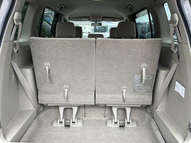 アイシス Ｌ　ＥＴＣ　バックカメラ　ナビ　ＴＶ　両側スライド・片側電動　スマートキー　３列シート　ＣＶＴ　アルミホイール　ＣＤ　ＤＶＤ再生　ミュージックプレイヤー接続可　Ｂｌｕｅｔｏｏｔｈ　盗難防止システム（28枚目）