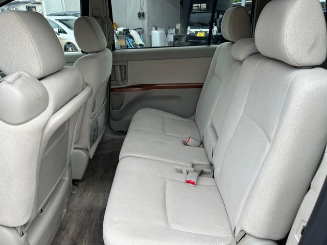 アイシス Ｌ　ＥＴＣ　バックカメラ　ナビ　ＴＶ　両側スライド・片側電動　スマートキー　３列シート　ＣＶＴ　アルミホイール　ＣＤ　ＤＶＤ再生　ミュージックプレイヤー接続可　Ｂｌｕｅｔｏｏｔｈ　盗難防止システム（29枚目）