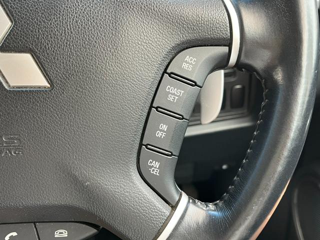 デリカＤ：５ Ｇ　ナビパッケージ　４ＷＤ　ＥＴＣ　ナビ　　オートクルーズコントロール　両側スライド・片側電動　オートライト　ＨＩＤ　スマートキー　電動格納ミラー　３列シート　フルフラット　ウォークスルー　ＣＶＴ（12枚目）