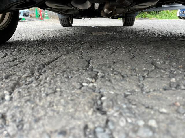 デリカＤ：５ Ｇ　ナビパッケージ　４ＷＤ　ＥＴＣ　ナビ　　オートクルーズコントロール　両側スライド・片側電動　オートライト　ＨＩＤ　スマートキー　電動格納ミラー　３列シート　フルフラット　ウォークスルー　ＣＶＴ（24枚目）