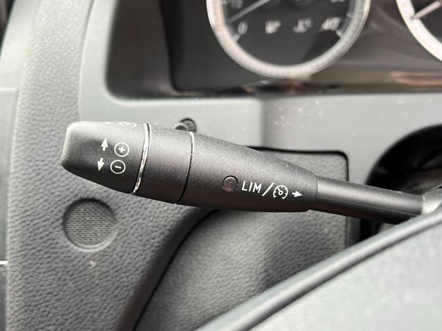 Ｃクラスステーションワゴン Ｃ２００コンプレッサーワゴン　エレガンス　バックカメラ　ナビ　オートクルーズコントロール　アルミホイール　ＨＩＤ　ＡＴ　盗難防止システム　ルーフレール　ＡＢＳ　ＣＤ　エアコン　パワーステアリング　パワーウィンドウ　運転席エアバッグ（6枚目）