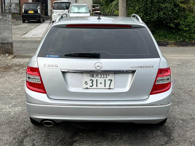 Ｃクラスステーションワゴン Ｃ２００コンプレッサーワゴン　エレガンス　バックカメラ　ナビ　オートクルーズコントロール　アルミホイール　ＨＩＤ　ＡＴ　盗難防止システム　ルーフレール　ＡＢＳ　ＣＤ　エアコン　パワーステアリング　パワーウィンドウ　運転席エアバッグ（17枚目）