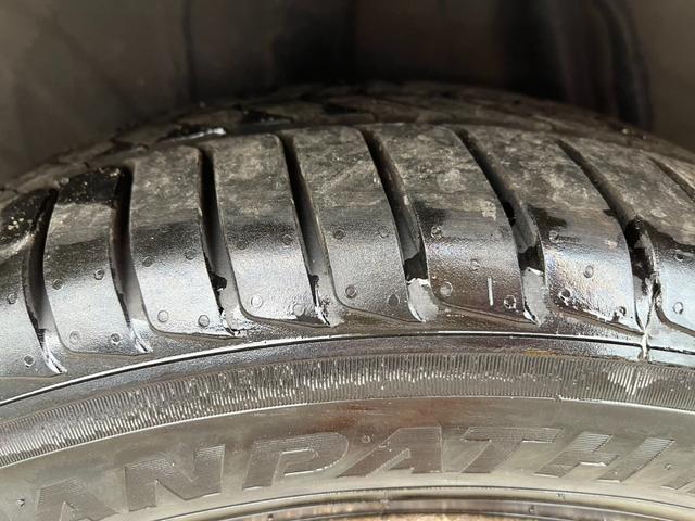 ブルーバードシルフィ ２０Ｍ　ＥＴＣ　ナビ　ＴＶ　オートライト　ＣＶＴ　キーレスエントリー　電動格納ミラー　ＣＤ　ＤＶＤ再生　衝突安全ボディ　ＡＢＳ　エアコン　パワーステアリング　パワーウィンドウ（26枚目）