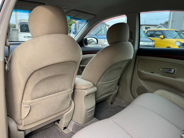 ブルーバードシルフィ ２０Ｍ　ＥＴＣ　ナビ　ＴＶ　オートライト　ＣＶＴ　キーレスエントリー　電動格納ミラー　ＣＤ　ＤＶＤ再生　衝突安全ボディ　ＡＢＳ　エアコン　パワーステアリング　パワーウィンドウ（27枚目）