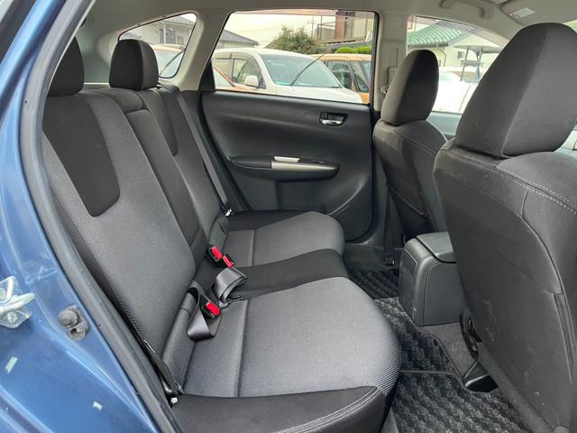 インプレッサ ２０Ｓ　４ＷＤ　ＥＴＣ　ナビ　ＴＶ　アルミホイール　ＡＴ　キーレスエントリー　電動格納ミラー　盗難防止システム　ＣＤ　ＤＶＤ再生　衝突安全ボディ　ＡＢＳ　エアコン　パワーステアリング　パワーウィンドウ（10枚目）
