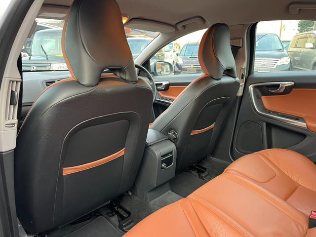 Ｓ６０ ドライブｅ　クリアランスソナー　オートクルーズコントロール　ナビ　アルミホイール　ＡＴ　シートヒーター　スマートキー　盗難防止システム　パワーシート　ＣＤ　ＡＢＳ　エアコン　パワーステアリング　パワーウィンドウ（13枚目）