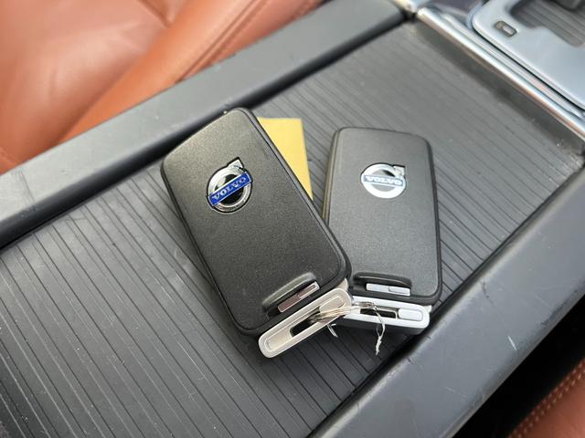 Ｓ６０ ドライブｅ　クリアランスソナー　オートクルーズコントロール　ナビ　アルミホイール　ＡＴ　シートヒーター　スマートキー　盗難防止システム　パワーシート　ＣＤ　ＡＢＳ　エアコン　パワーステアリング　パワーウィンドウ（14枚目）