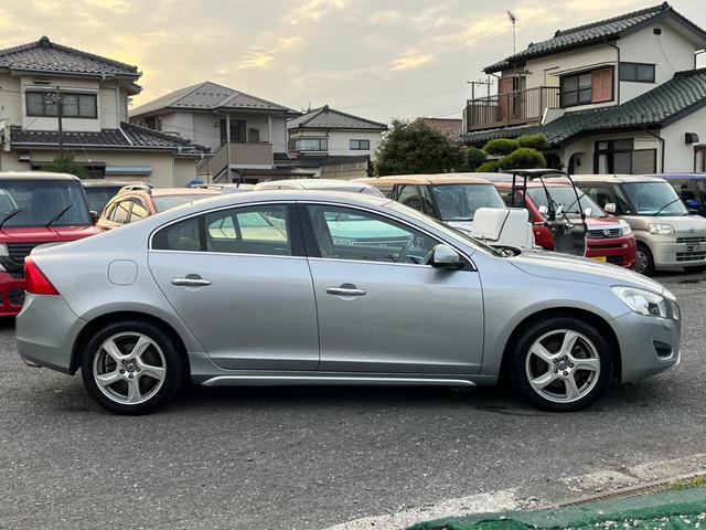 Ｓ６０ ドライブｅ　クリアランスソナー　オートクルーズコントロール　ナビ　アルミホイール　ＡＴ　シートヒーター　スマートキー　盗難防止システム　パワーシート　ＣＤ　ＡＢＳ　エアコン　パワーステアリング　パワーウィンドウ（17枚目）