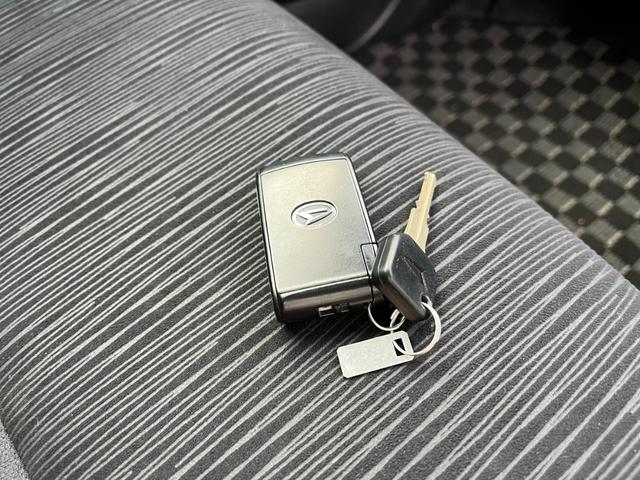 タント カスタムＲＳ　バックカメラ　電動スライドドア　ナビ　ＨＩＤ　スマートキー　アイドリングストップ　ベンチシート　ＣＶＴ　盗難防止システム　ＡＢＳ　アルミホイール　衝突安全ボディ　エアコン（6枚目）