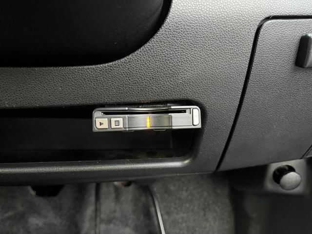 ムーヴ カスタム　ＲＳ　４ＷＤ　ＥＴＣ　ＨＩＤ　スマートキー　ベンチシート　ＣＶＴ　盗難防止システム　ＡＢＳ　ＣＤ　ＭＤ　アルミホイール　衝突安全ボディ　エアコン　パワーステアリング　パワーウィンドウ　運転席エアバッグ（5枚目）