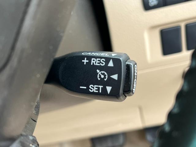 アルファード ２４０Ｇ　４ＷＤ　バックカメラ　ナビ　ＴＶ　クリアランスソナー　オートクルーズコントロール　両側電動スライドドア　ＨＩＤ　スマートキー　電動格納ミラー　ＣＶＴ　アルミホイール　ＣＤ　ＤＶＤ再生（10枚目）