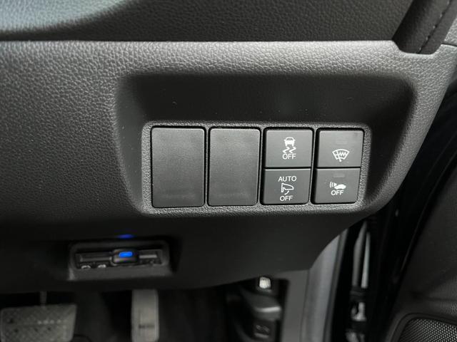 シャトル ハイブリッドＺ　ＥＴＣ　バックカメラ　ナビ　ＴＶ　オートクルーズコントロール　衝突被害軽減システム　アルミホイール　オートライト　ＬＥＤヘッドランプ　スマートキー　シートヒーター　ＡＴ　盗難防止システム（11枚目）