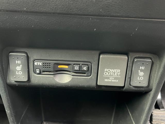 Ｎ－ＢＯＸカスタム Ｇ　ＳＳブラックスタイルパッケージ　４ＷＤ　ＥＴＣ　バックカメラ　両側電動スライドドア　ナビ　ＴＶ　衝突被害軽減システム　オートライト　ＨＩＤ　スマートキー　アイドリングストップ　電動格納ミラー　シートヒーター　ベンチシート　ＣＶＴ（10枚目）
