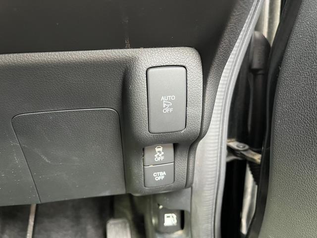 Ｎ－ＢＯＸカスタム Ｇ　ＳＳブラックスタイルパッケージ　４ＷＤ　ＥＴＣ　バックカメラ　両側電動スライドドア　ナビ　ＴＶ　衝突被害軽減システム　オートライト　ＨＩＤ　スマートキー　アイドリングストップ　電動格納ミラー　シートヒーター　ベンチシート　ＣＶＴ（12枚目）