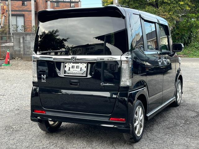 Ｎ－ＢＯＸカスタム Ｇ　ＳＳブラックスタイルパッケージ　４ＷＤ　ＥＴＣ　バックカメラ　両側電動スライドドア　ナビ　ＴＶ　衝突被害軽減システム　オートライト　ＨＩＤ　スマートキー　アイドリングストップ　電動格納ミラー　シートヒーター　ベンチシート　ＣＶＴ（16枚目）