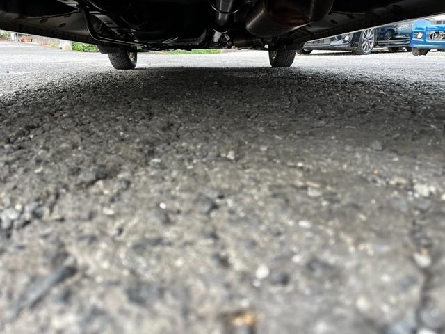 Ｎ－ＢＯＸカスタム Ｇ　ＳＳブラックスタイルパッケージ　４ＷＤ　ＥＴＣ　バックカメラ　両側電動スライドドア　ナビ　ＴＶ　衝突被害軽減システム　オートライト　ＨＩＤ　スマートキー　アイドリングストップ　電動格納ミラー　シートヒーター　ベンチシート　ＣＶＴ（22枚目）
