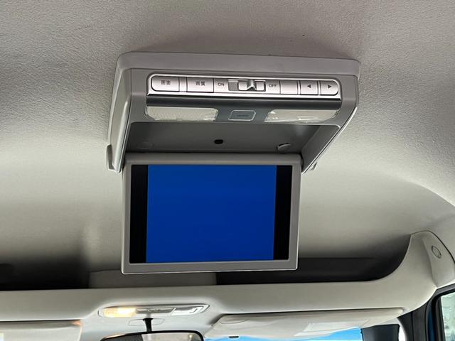 Ｎ－ＢＯＸカスタム Ｇ・ターボパッケージ　４ＷＤ　バックカメラ　両側電動スライドドア　ナビ　ＴＶ　クリアランスソナー　オートクルーズコントロール　オートライト　ＨＩＤ　スマートキー　アイドリングストップ　電動格納ミラー　ベンチシート　ターボ（11枚目）