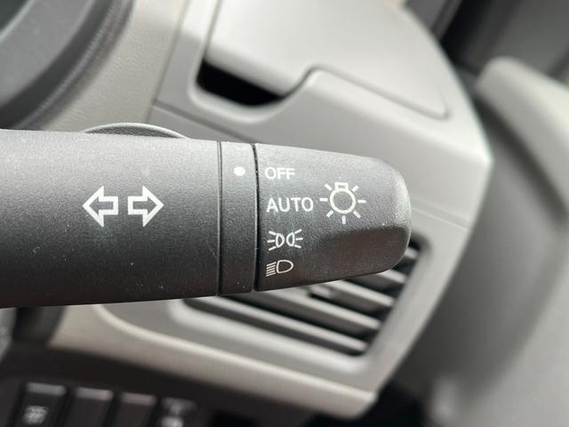 エクストレイル ２０Ｘｔ　４ＷＤ　オートクルーズコントロール　サンルーフ　ナビ　オートライト　アルミホイール　スマートキー　シートヒーター　ＣＶＴ　衝突安全ボディ　ＡＢＳ　ＥＳＣ　エアコン　パワーステアリング　パワーウィンドウ（9枚目）