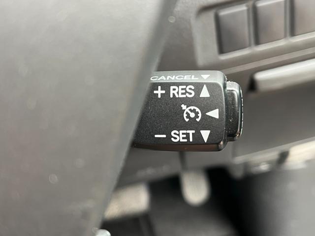 ヴェルファイア ２．４Ｚ　４ＷＤ　バックカメラ　クリアランスソナー　両側電動スライドドア　ＨＩＤ　スマートキー　３列シート　ＣＶＴ　アルミホイール　Ｂｌｕｅｔｏｏｔｈ　盗難防止システム　衝突安全ボディ　ＡＢＳ　ＥＳＣ　エアコン（7枚目）