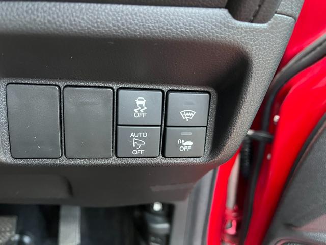 シャトル ハイブリッドＺ　４ＷＤ　ナビ　ＴＶ　オートクルーズコントロール　衝突被害軽減システム　アルミホイール　オートライト　ＬＥＤヘッドランプ　スマートキー　アイドリングストップ（8枚目）