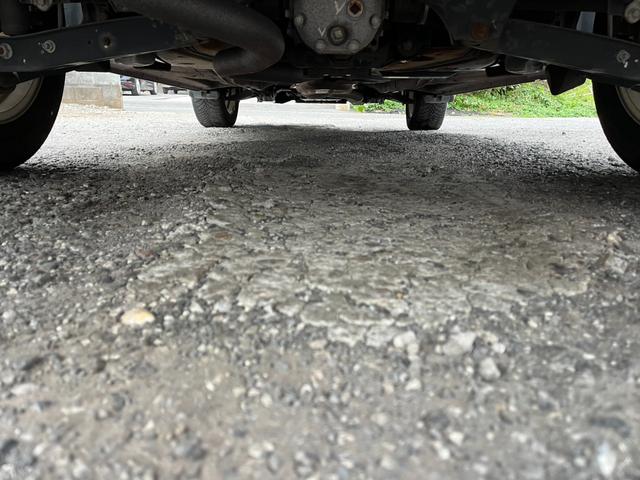 レガシィアウトバック ２．５ｉ　Ｌパッケージ　４ＷＤ　ドライブレコーダー　ＥＴＣ　バックカメラ　サンルーフ　ナビ　ＴＶ　オートライト　ＨＩＤ　アルミホイール　スマートキー　電動格納ミラー　ＣＶＴ　盗難防止システム　衝突安全ボディ（24枚目）