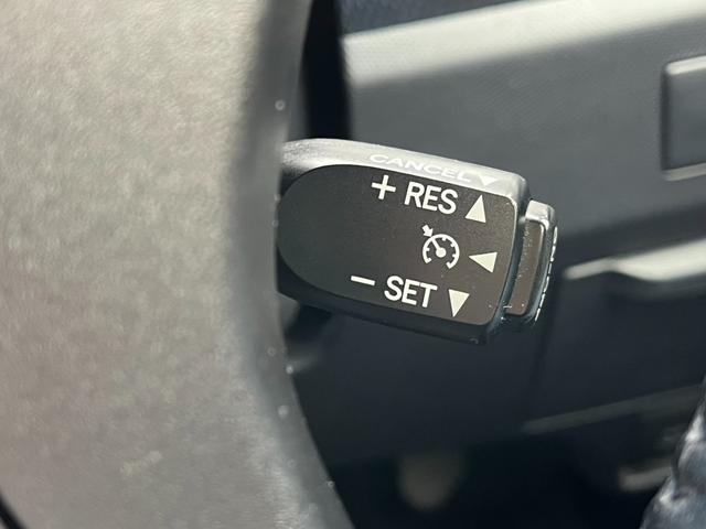 エスティマ アエラス　バックカメラ　ナビ　ＴＶ　オートクルーズコントロール　両側電動スライドドア　オートライト　ＨＩＤ　スマートキー　電動格納ミラー　ＣＶＴ　アルミホイール　ＣＤ　ＵＳＢ　ミュージックプレイヤー接続可（9枚目）