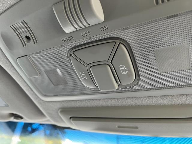 エスティマ アエラス　バックカメラ　ナビ　ＴＶ　オートクルーズコントロール　両側電動スライドドア　オートライト　ＨＩＤ　スマートキー　電動格納ミラー　ＣＶＴ　アルミホイール　ＣＤ　ＵＳＢ　ミュージックプレイヤー接続可（10枚目）