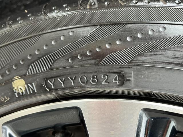 エスティマ アエラス　バックカメラ　ナビ　ＴＶ　オートクルーズコントロール　両側電動スライドドア　オートライト　ＨＩＤ　スマートキー　電動格納ミラー　ＣＶＴ　アルミホイール　ＣＤ　ＵＳＢ　ミュージックプレイヤー接続可（22枚目）