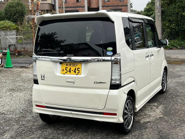 Ｎ－ＢＯＸカスタム Ｇ・ターボパッケージ　４ＷＤ　バックカメラ　両側電動スライドドア　ナビ　ＴＶ　オートクルーズコントロール　ＨＩＤ　スマートキー　アイドリングストップ　ベンチシート　ＣＶＴ　盗難防止システム　ＡＢＳ　ＥＳＣ　ＣＤ　ＵＳＢ（16枚目）
