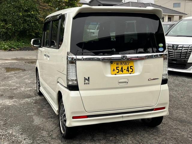 Ｎ－ＢＯＸカスタム Ｇ・ターボパッケージ　４ＷＤ　バックカメラ　両側電動スライドドア　ナビ　ＴＶ　オートクルーズコントロール　ＨＩＤ　スマートキー　アイドリングストップ　ベンチシート　ＣＶＴ　盗難防止システム　ＡＢＳ　ＥＳＣ　ＣＤ　ＵＳＢ（18枚目）