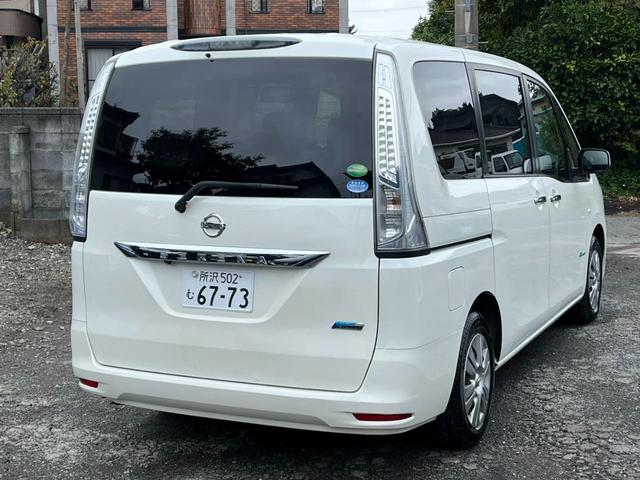 セレナ ２０Ｘ　Ｓ－ハイブリッド　バックカメラ　ナビ　ＴＶ　オートクルーズコントロール　両側電動スライドドア　オートライト　スマートキー　アイドリングストップ　３列シート　ＣＶＴ　ＤＶＤ再生　ＵＳＢ　ミュージックプレイヤー接続可（16枚目）