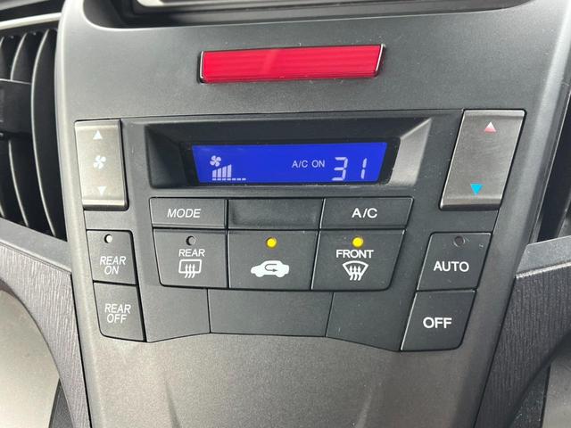 オデッセイ Ｍファインスピリット　バックカメラ　ナビ　ＴＶ　オートライト　ＨＩＤ　キーレスエントリー　３列シート　ＣＶＴ　ＣＤ　ＤＶＤ再生　ＵＳＢ　Ｂｌｕｅｔｏｏｔｈ　盗難防止システム　衝突安全ボディ　ＡＢＳ　エアコン（7枚目）