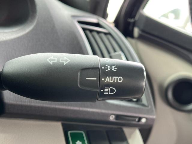 オデッセイ Ｍファインスピリット　バックカメラ　ナビ　ＴＶ　オートライト　ＨＩＤ　キーレスエントリー　３列シート　ＣＶＴ　ＣＤ　ＤＶＤ再生　ＵＳＢ　Ｂｌｕｅｔｏｏｔｈ　盗難防止システム　衝突安全ボディ　ＡＢＳ　エアコン（8枚目）