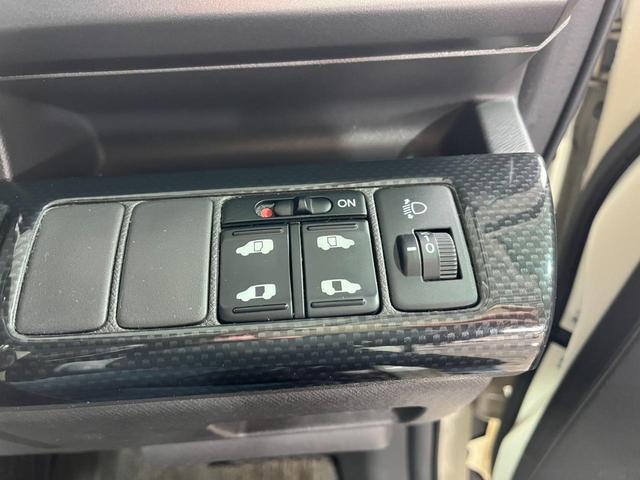 ステップワゴン G Lパッケージ バックカメラ ナビ TV 両側電動スライドドア キーレスエントリー 3列シート CVT アルミホイール CD USB 盗難防止システム 衝突安全ボディ ABS エアコン(9枚目)