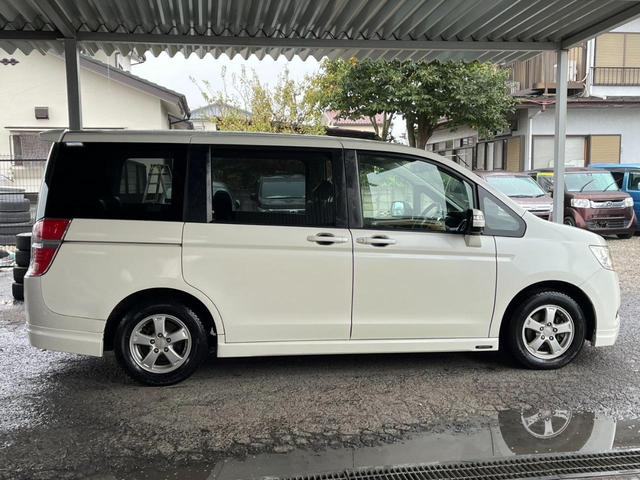 ステップワゴン G Lパッケージ バックカメラ ナビ TV 両側電動スライドドア キーレスエントリー 3列シート CVT アルミホイール CD USB 盗難防止システム 衝突安全ボディ ABS エアコン(15枚目)