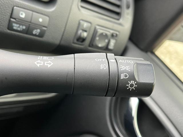 セレナ ハイウェイスター Sエディション 4WD バックカメラ ナビ TV オートクルーズコントロール 衝突被害軽減システム 両側スライド・片側電動 オートライト スマートキー 3列シート CVT アルミホイール CD USB(9枚目)