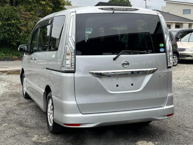 セレナ ハイウェイスター Sエディション 4WD バックカメラ ナビ TV オートクルーズコントロール 衝突被害軽減システム 両側スライド・片側電動 オートライト スマートキー 3列シート CVT アルミホイール CD USB(18枚目)