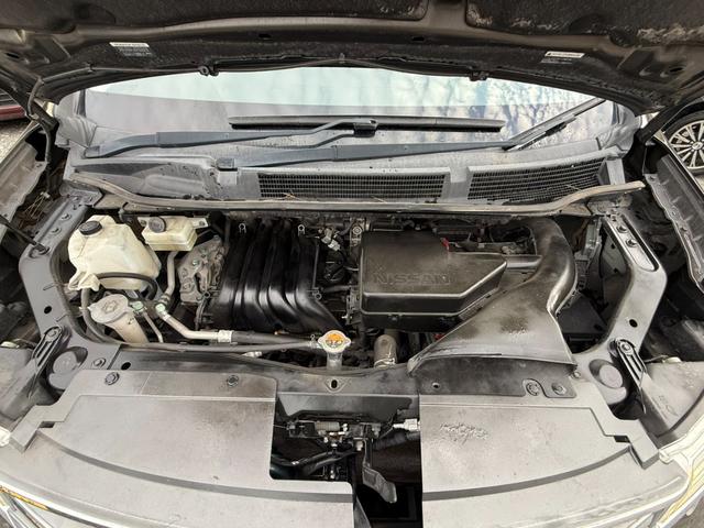 セレナ ハイウェイスターＳ－ＨＶアドバンスドセーフティパック　全周囲カメラ　クリアランスソナー　オートクルーズコントロール　レーンアシスト　衝突被害軽減システム　両側電動スライドドア　スマートキー　アイドリングストップ　電動格納ミラー　３列シート　ウォークスルー（20枚目）