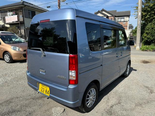 エブリイワゴン ＪＰターボ　４ＷＤ　ＥＴＣ　両側スライドドア　キーレスエントリー　シートヒーター　ＡＴ　盗難防止システム　ＡＢＳ　ＣＤ　アルミホイール　衝突安全ボディ　エアコン　パワーステアリング　パワーウィンドウ（17枚目）