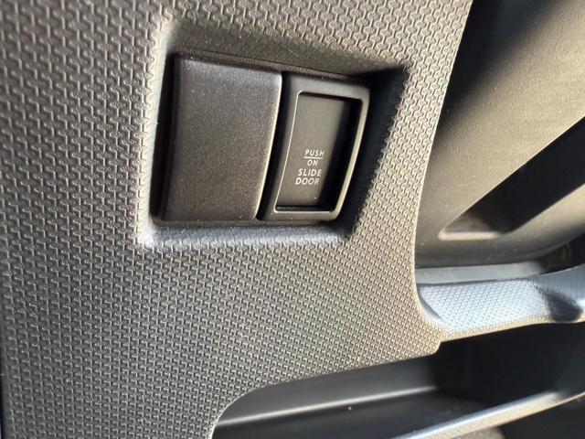 ソリオ S バックカメラ 両側電動スライドドア HID スマートキー CVT アルミホイール CD ミュージックプレイヤー接続可 盗難防止システム 衝突安全ボディ ABS エアコン パワーステアリング(7枚目)