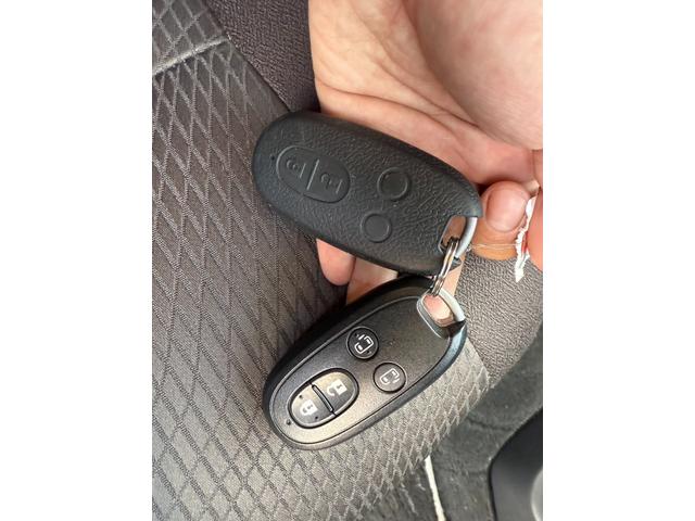 ソリオ S バックカメラ 両側電動スライドドア HID スマートキー CVT アルミホイール CD ミュージックプレイヤー接続可 盗難防止システム 衝突安全ボディ ABS エアコン パワーステアリング(8枚目)