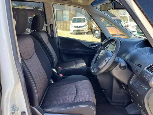 セレナ ハイウェイスターG S-ハイブリッド バックカメラ ナビ TV オートクルーズコントロール 衝突被害軽減システム 両側電動スライドドア オートライト スマートキー 電動格納ミラー 3列シート CVT アルミホイール USB(11枚目)