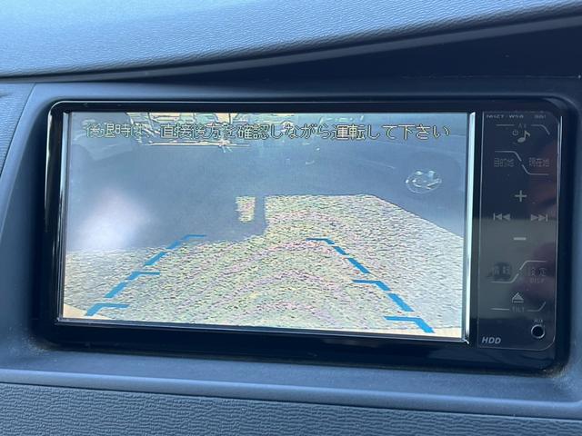 アイシス プラタナ　４ＷＤ　バックカメラ　ナビ　ＴＶ　両側スライド・片側電動　オートライト　ＨＩＤ　スマートキー　３列シート　ＣＶＴ　アルミホイール　ＣＤ　ＤＶＤ再生　ミュージックプレイヤー接続可　盗難防止システム（5枚目）